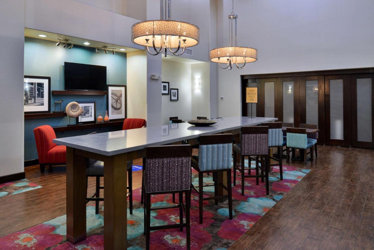Hampton Inn And Suites Hutto Екстер'єр фото