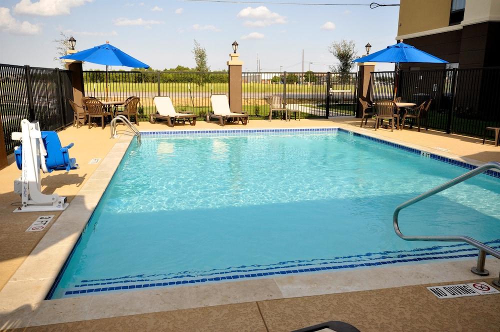 Hampton Inn And Suites Hutto Екстер'єр фото