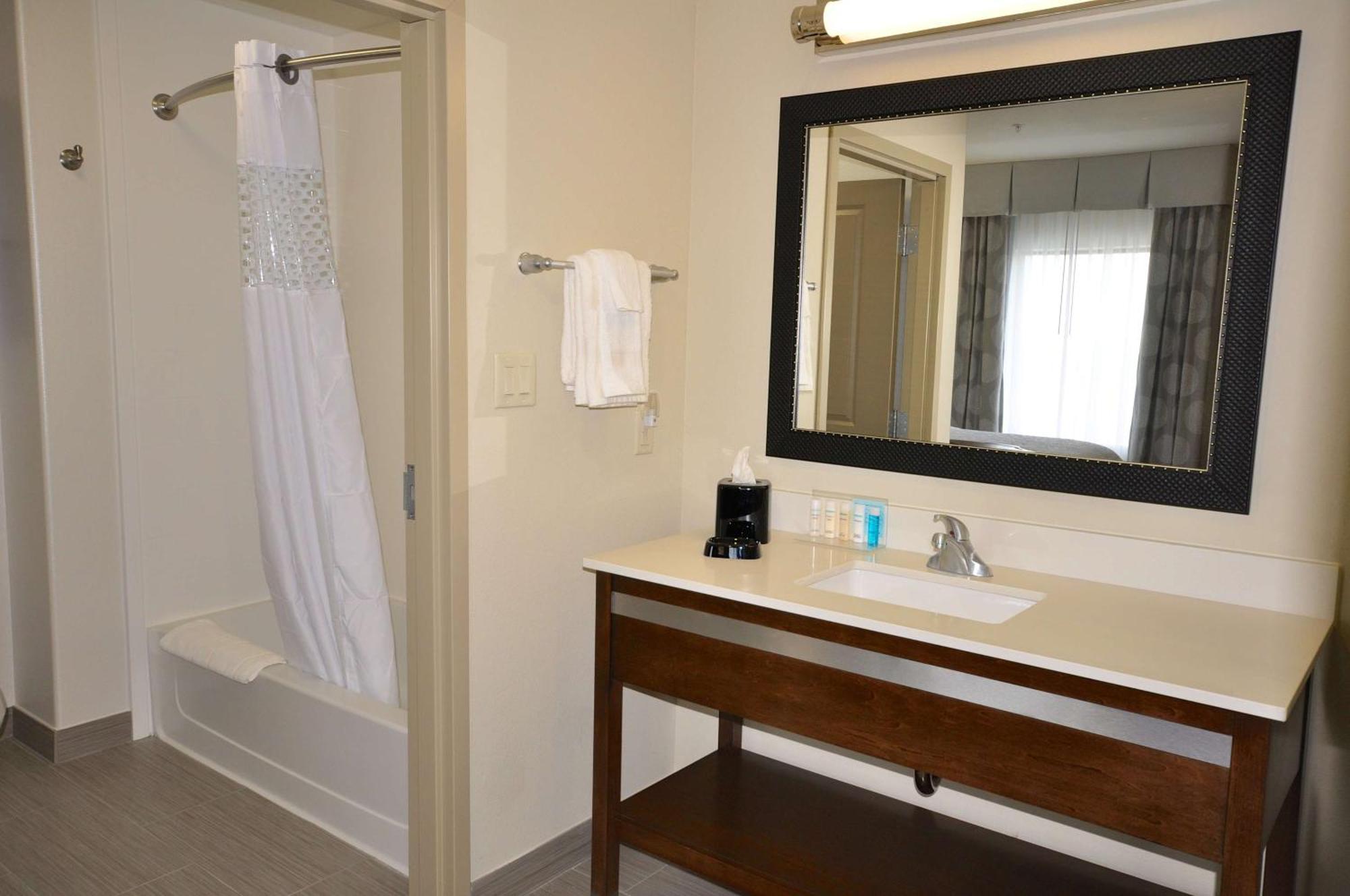 Hampton Inn And Suites Hutto Екстер'єр фото
