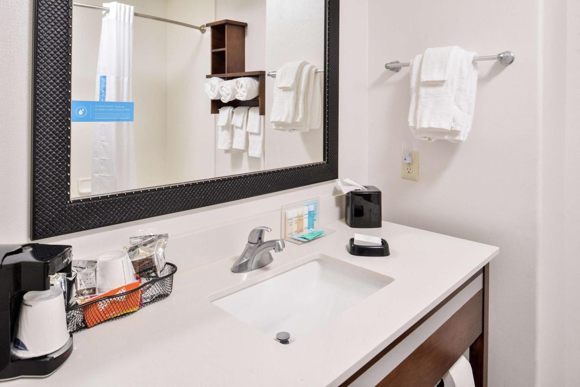 Hampton Inn And Suites Hutto Екстер'єр фото